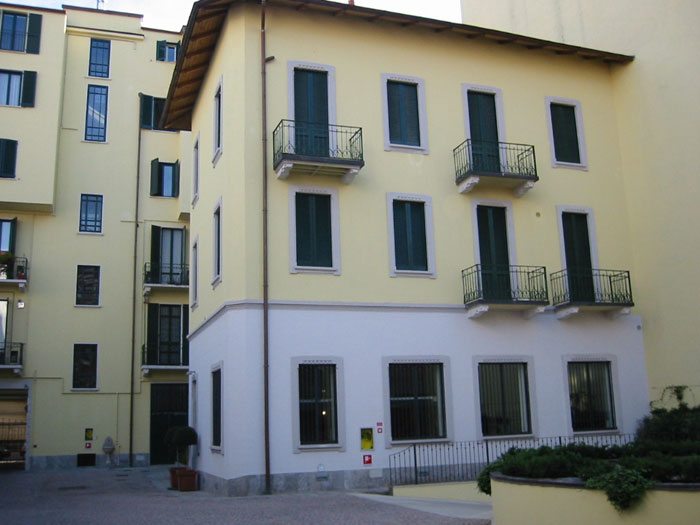 Ristrutturazione palazzina e loft via Lomazzo Milano