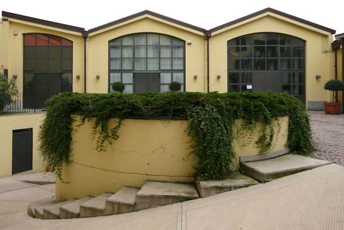 Ristrutturazione palazzina e loft via Lomazzo Milano